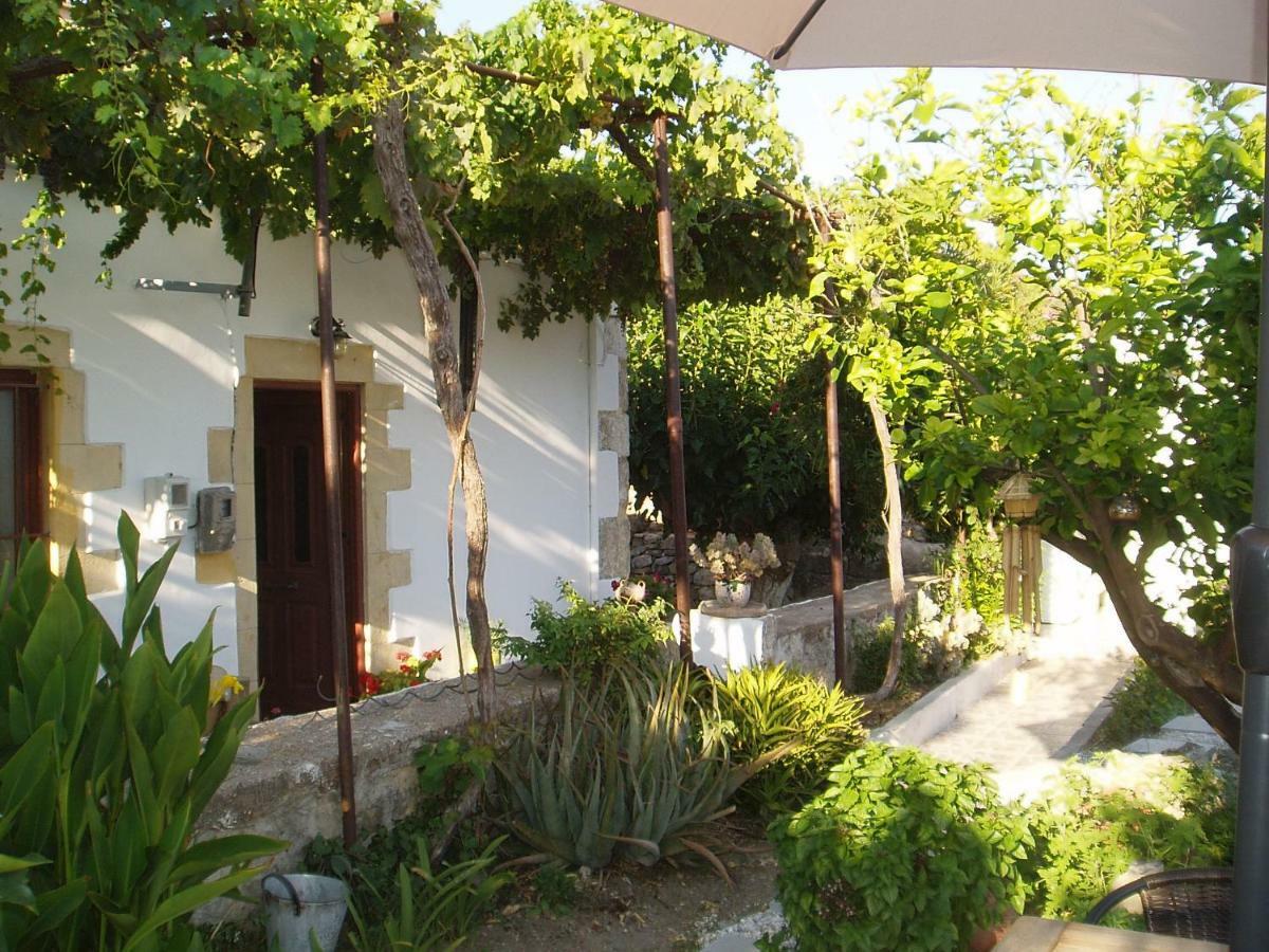 Ostria'S House Apartment Kissamos Exterior photo